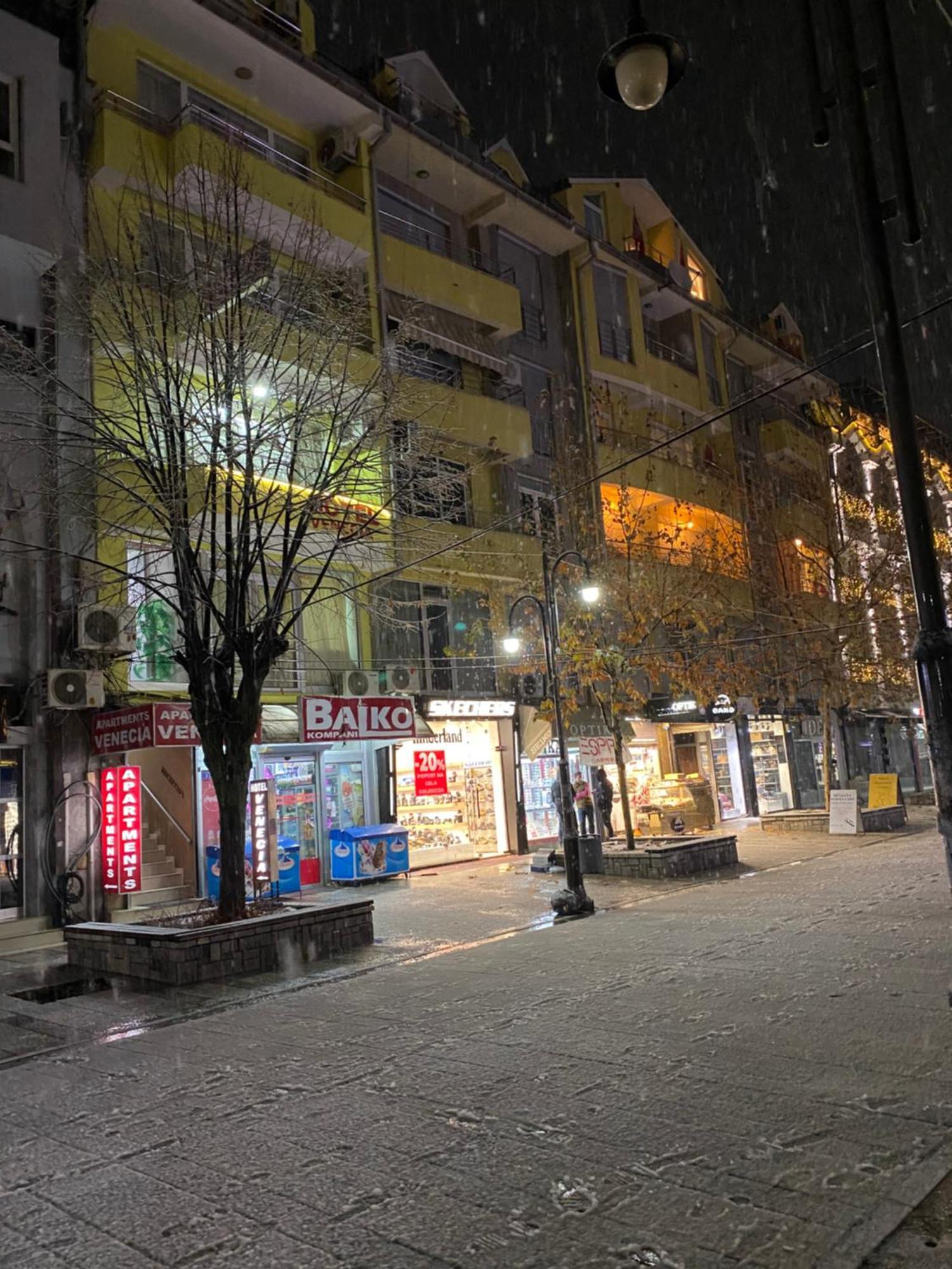 Hotel Venecia Apartments Struga Extérieur photo